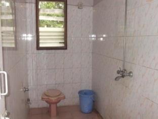 Hotel Indrayani Alandi Екстериор снимка